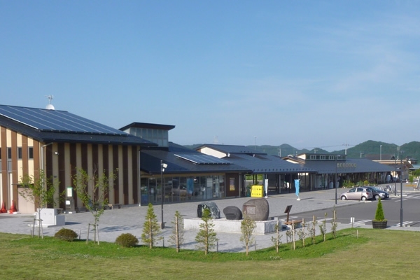 道の駅 湧水の郷しおや