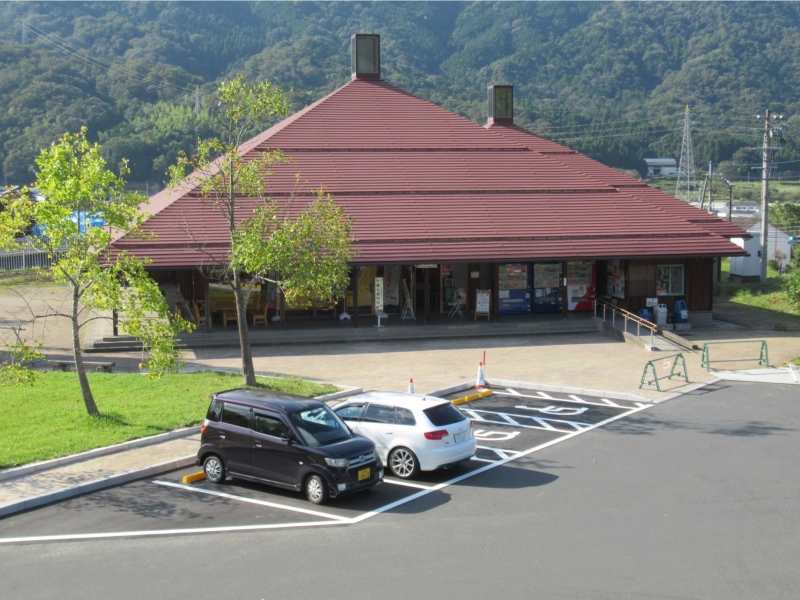 道の駅 シルクのまち かや