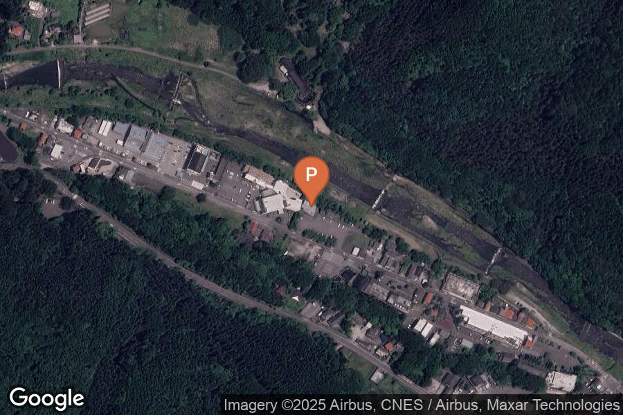 塩原温泉 源三窟前無料パーキング